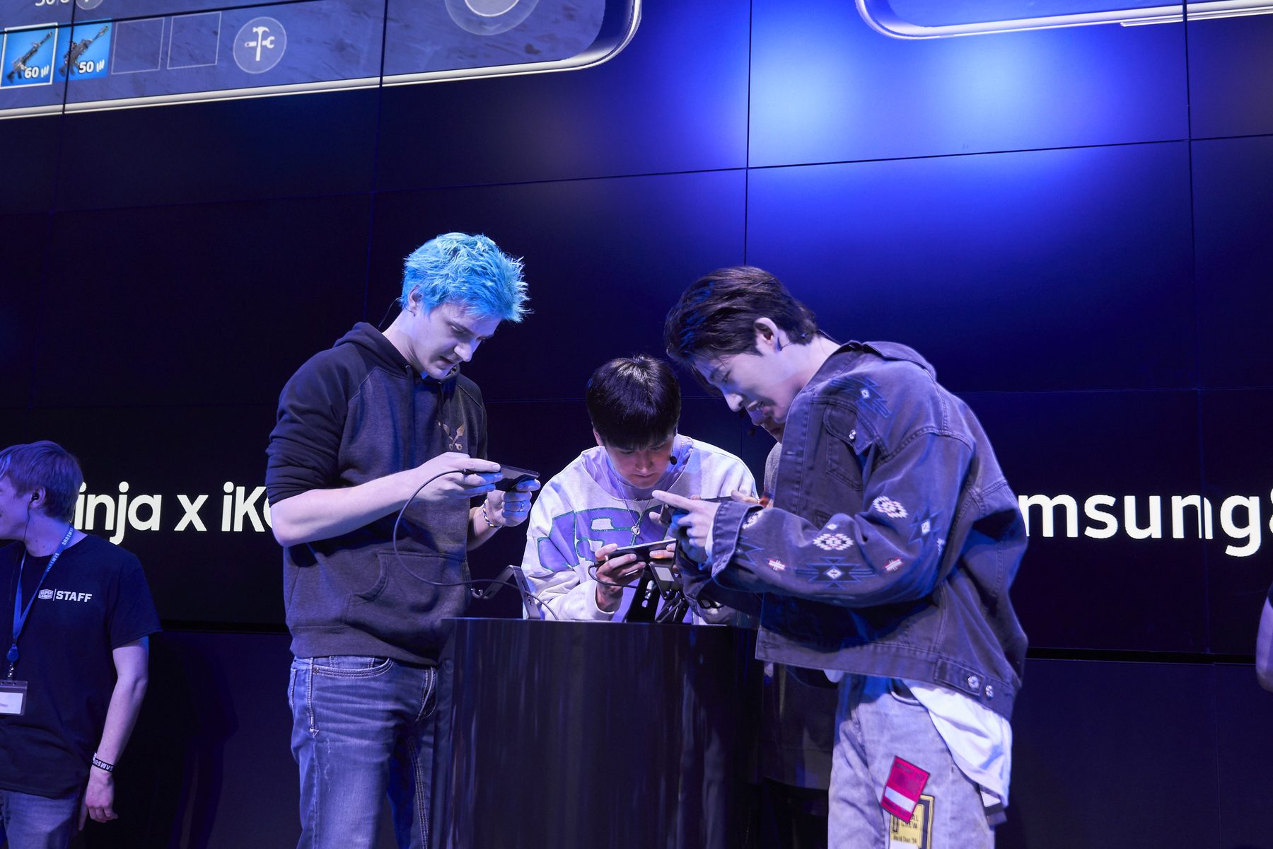 Ninja and iKON backstage at the Samsung Level Up event